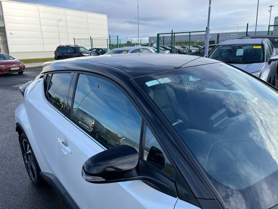 2023 Toyota C-HR HYBRID SPORT BI-TONE 4DR