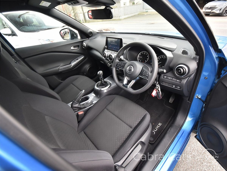 2020 Nissan Juke - image 8