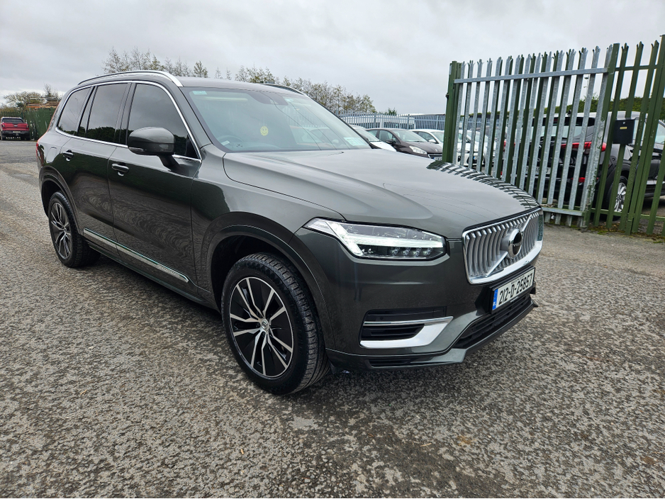 2021 Volvo XC90 - image 2