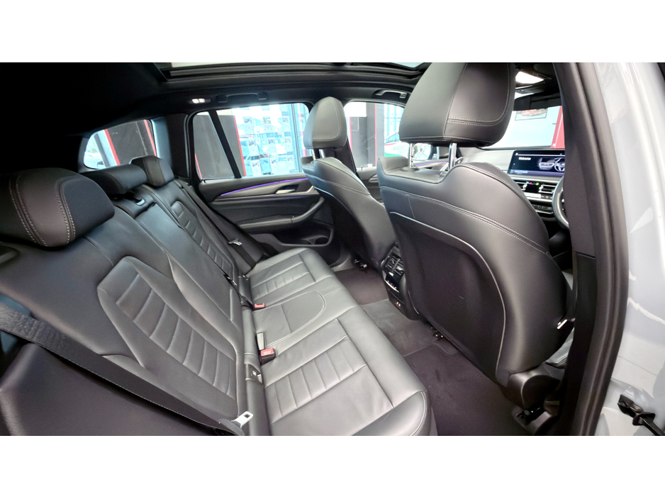 2023 BMW X3 - image 29