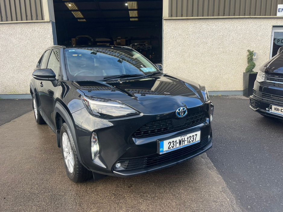 2023 Toyota Yaris Cross 1.5 Hybrid CVT Luna €25,950