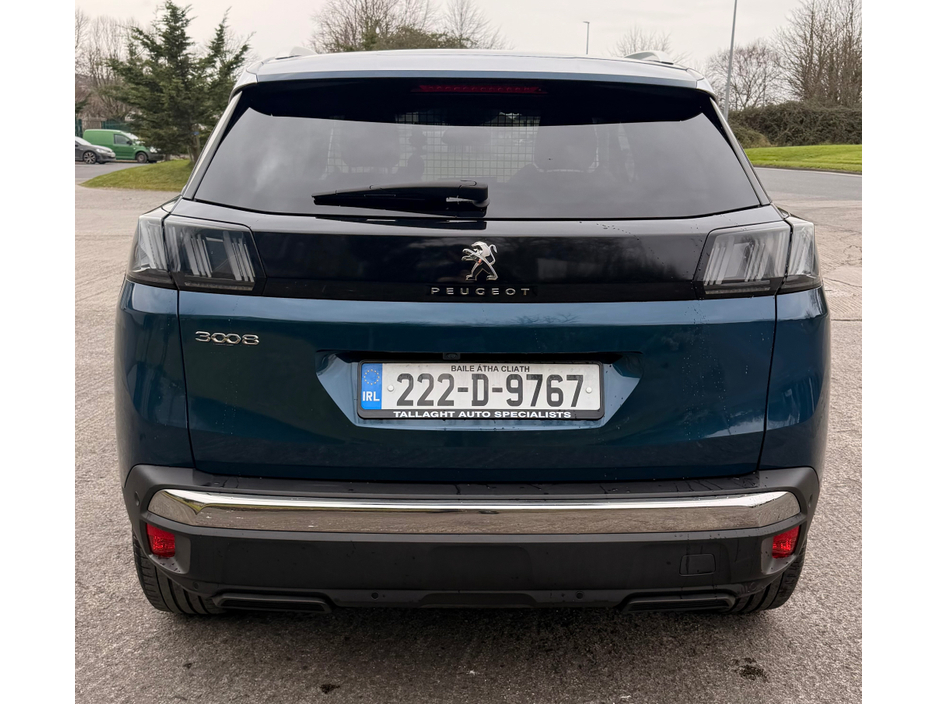2022 Peugeot 3008 - image 6