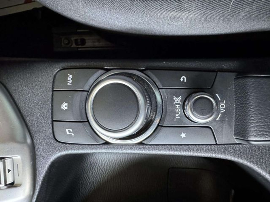 2021 Mazda Demio - image 14