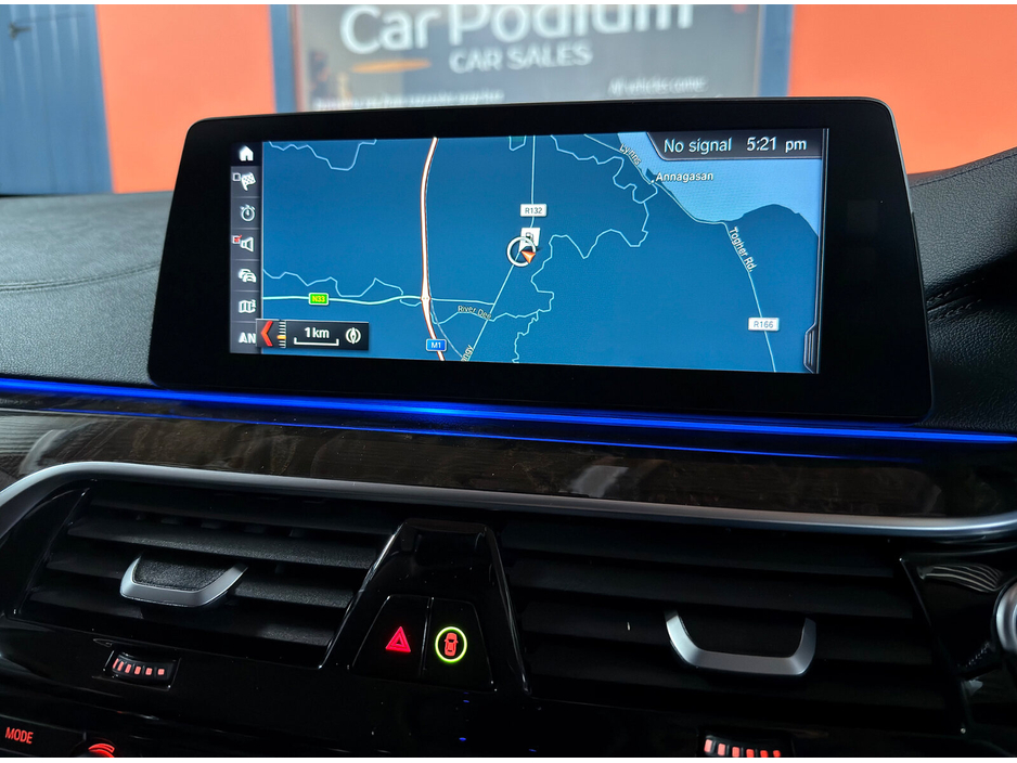 2017 BMW 5 Series - image 32