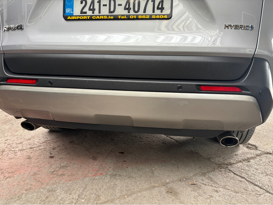 2024 Toyota Rav4 - image 6