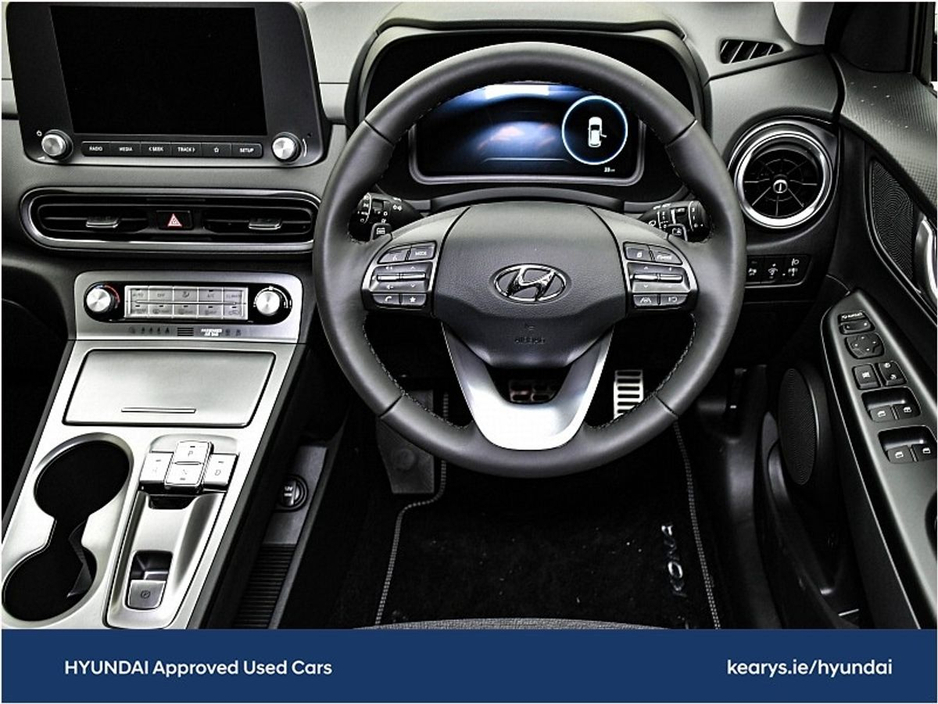 2023 Hyundai Kona EV Executive 39 kWh €22,490