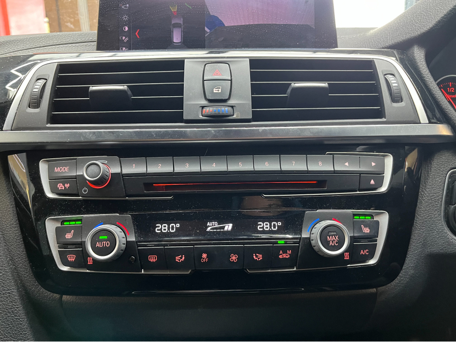 2019 BMW 3 Series €21950! 2019 BMW 320D TOURING SPORT 2.0 AUTOMATIC / CRUISE CONTROL / REVERSE CAMERA / ELECTRIC MEMORY & HEATED SEATS / PADDLE SHIFTERS €21,950