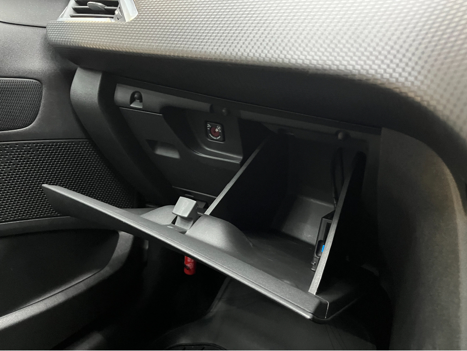 2017 Peugeot 2008 - image 15