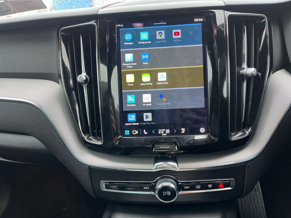 2023 Volvo XC60 - image 20