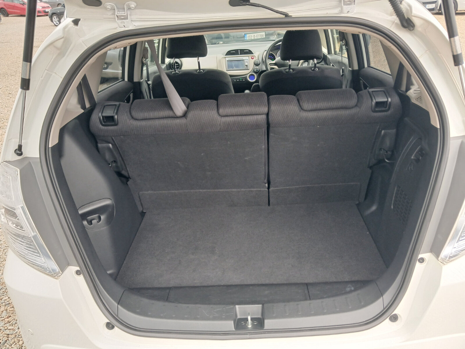 2013 Honda Fit - image 11