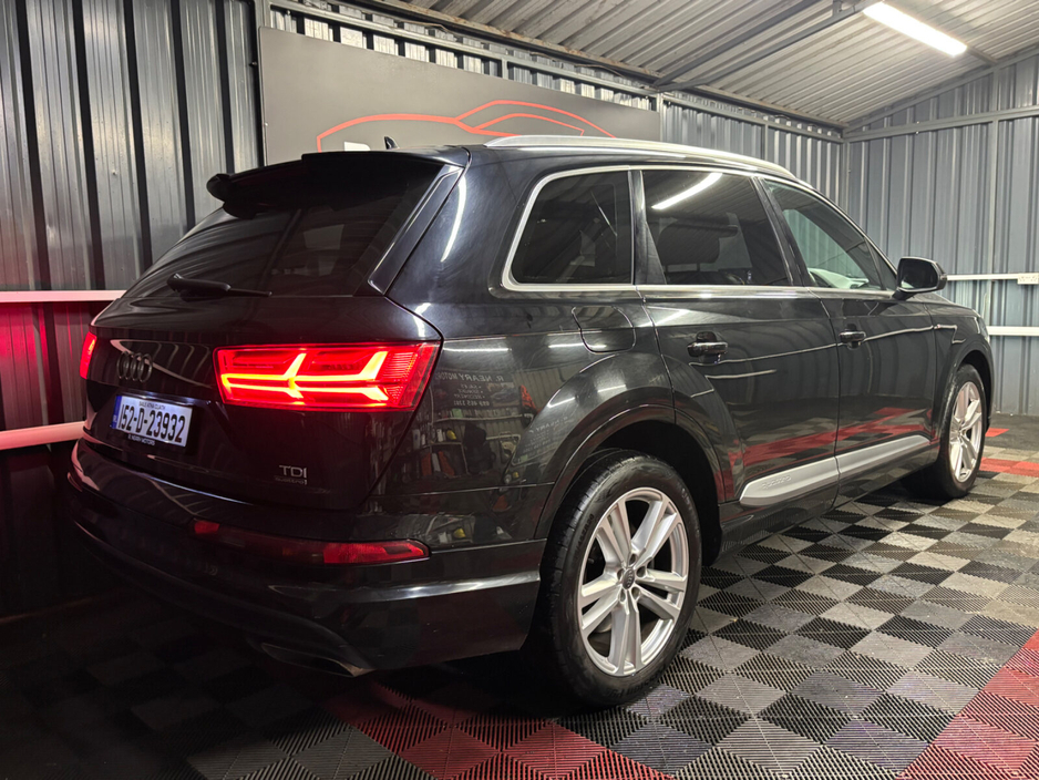 2015 Audi Q7 - image 2