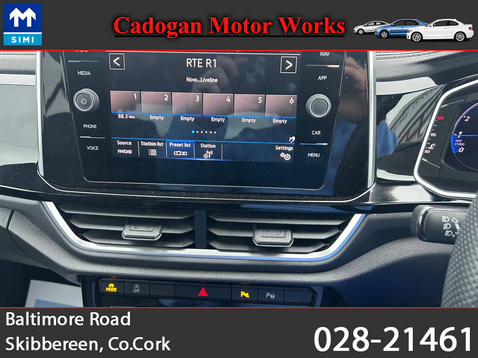 2023 Volkswagen T-Roc - image 13