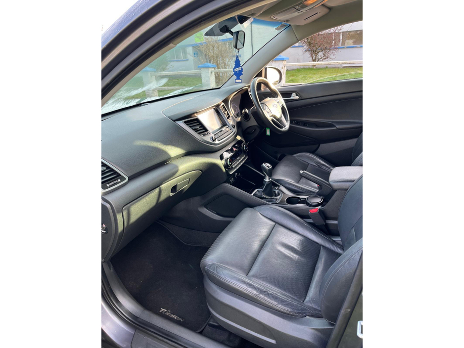 2016 Hyundai Tucson - image 10