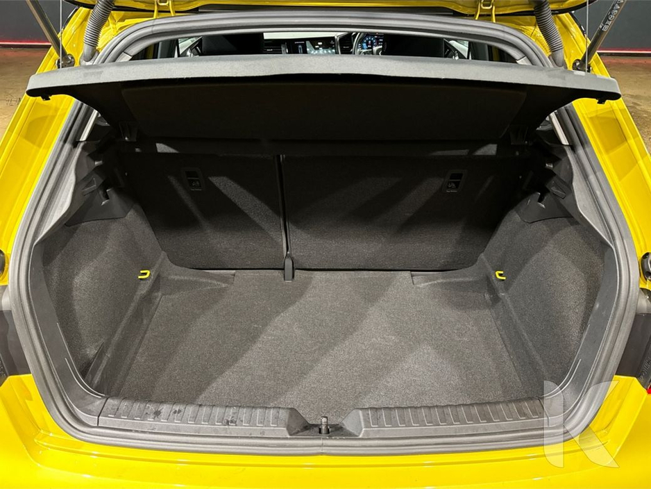 2022 Audi A1 - image 12