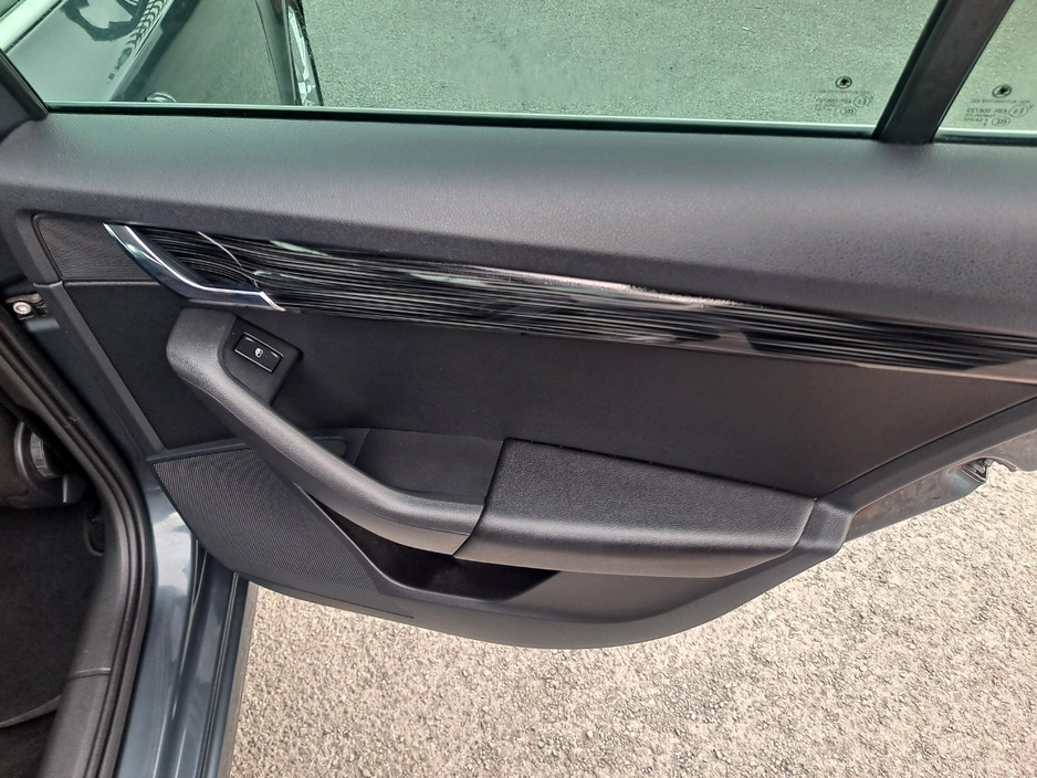 2020 Skoda Octavia - image 15
