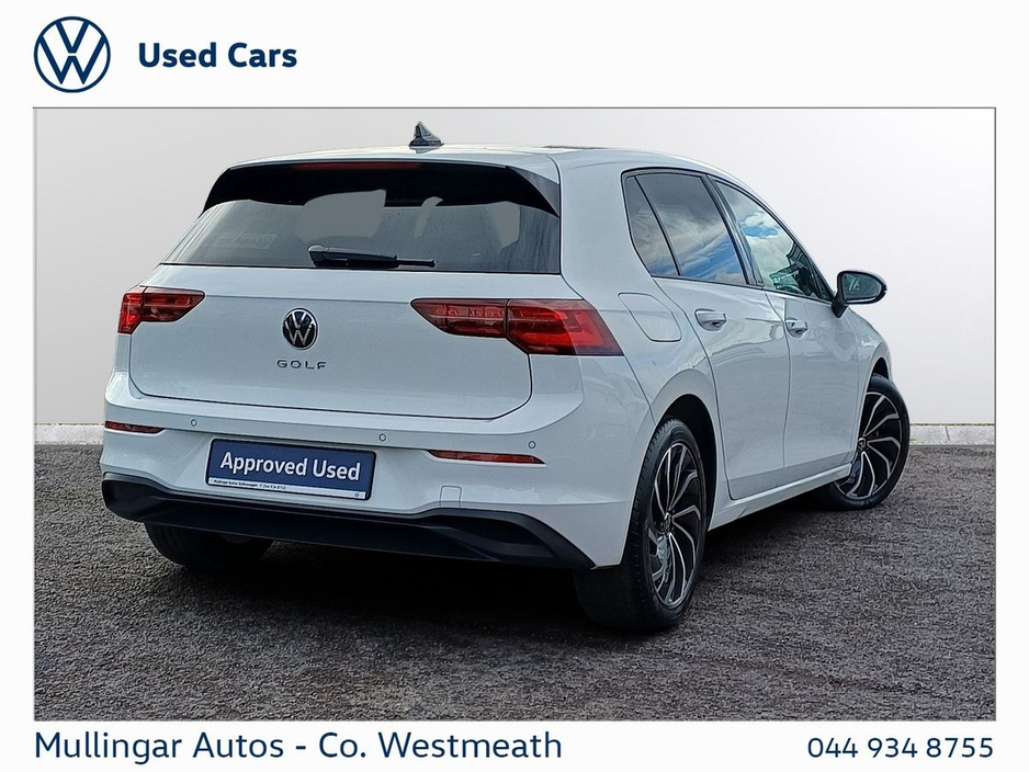 2024 Volkswagen Golf - image 14