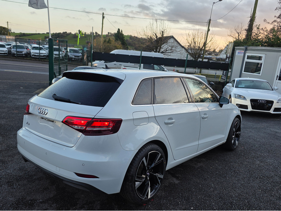 2019 Audi A3 ( 192 ) 1.4 SPORTS EDITION NAVI VIRTUAL CLOCKS ANDROID AUTO CARPLAY BLIND SPOT LANE ASSIST REAR TRAFFIC ASSIST €19,950