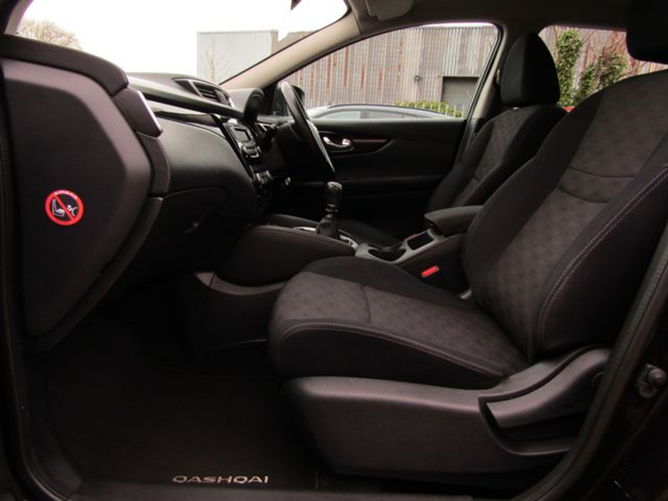 2014 Nissan Qashqai - image 13