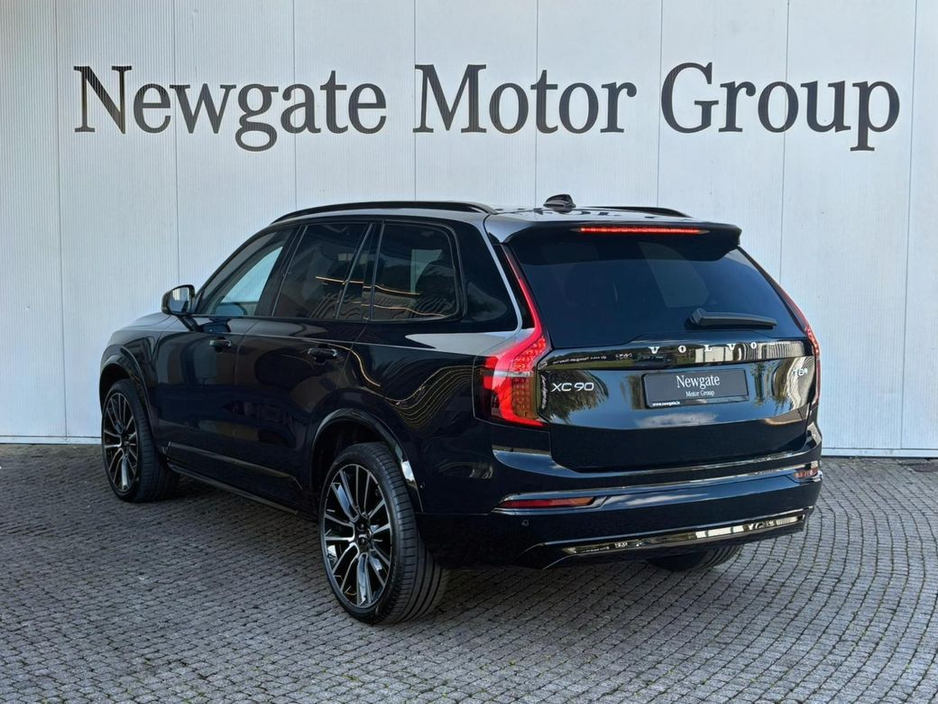 2025 Volvo XC90 T8 ULTRA DARK AWD