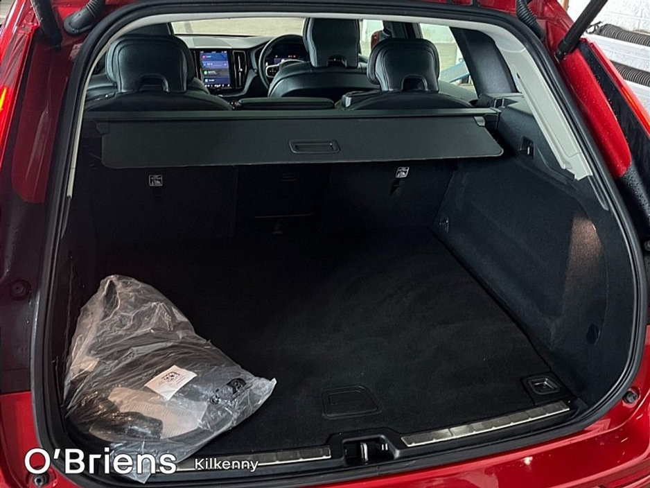 2023 Volvo XC60 - image 11