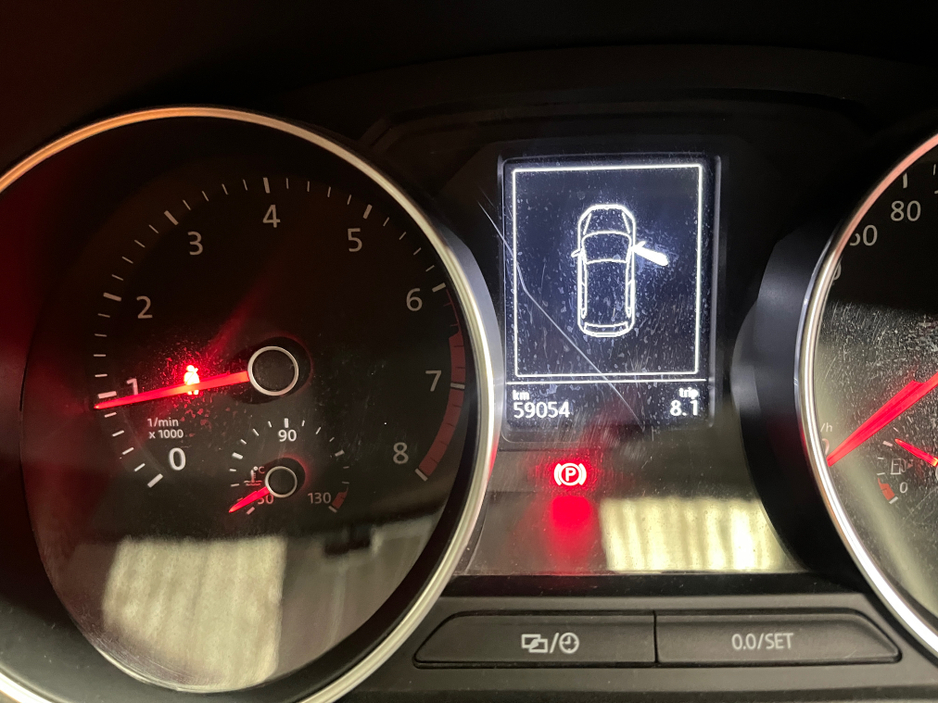 2014 Volkswagen Polo - image 12