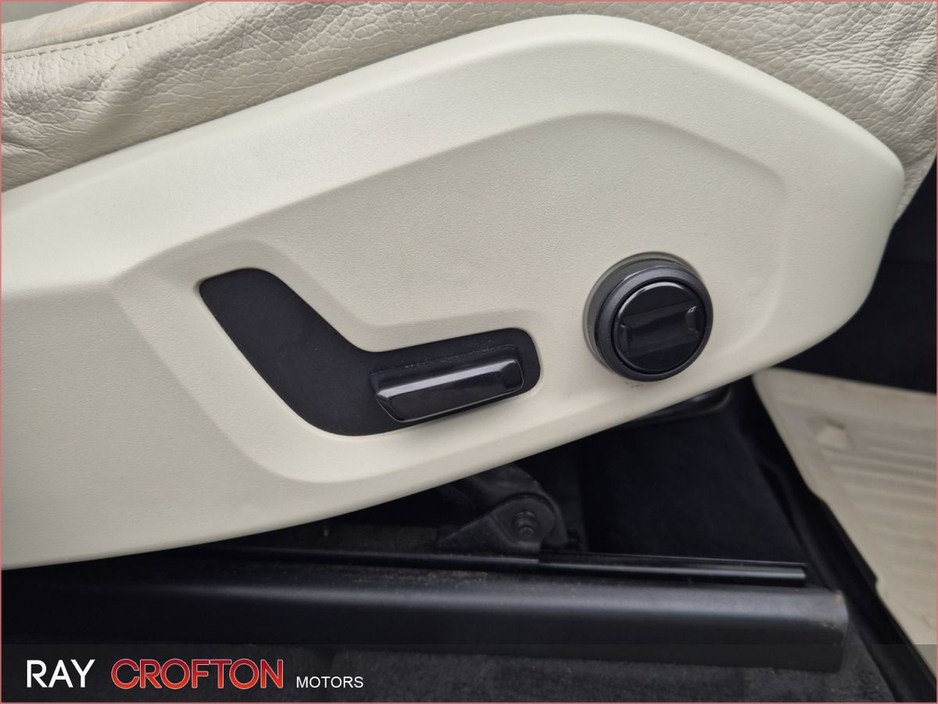 2022 Volvo XC60 - image 20