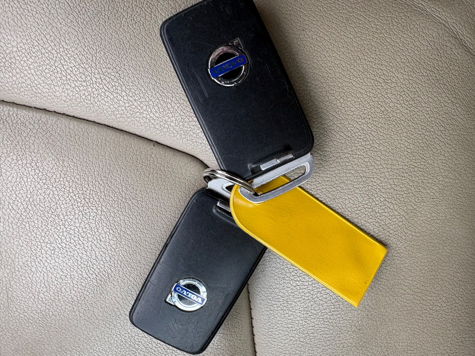 2014 Volvo XC60 - image 16