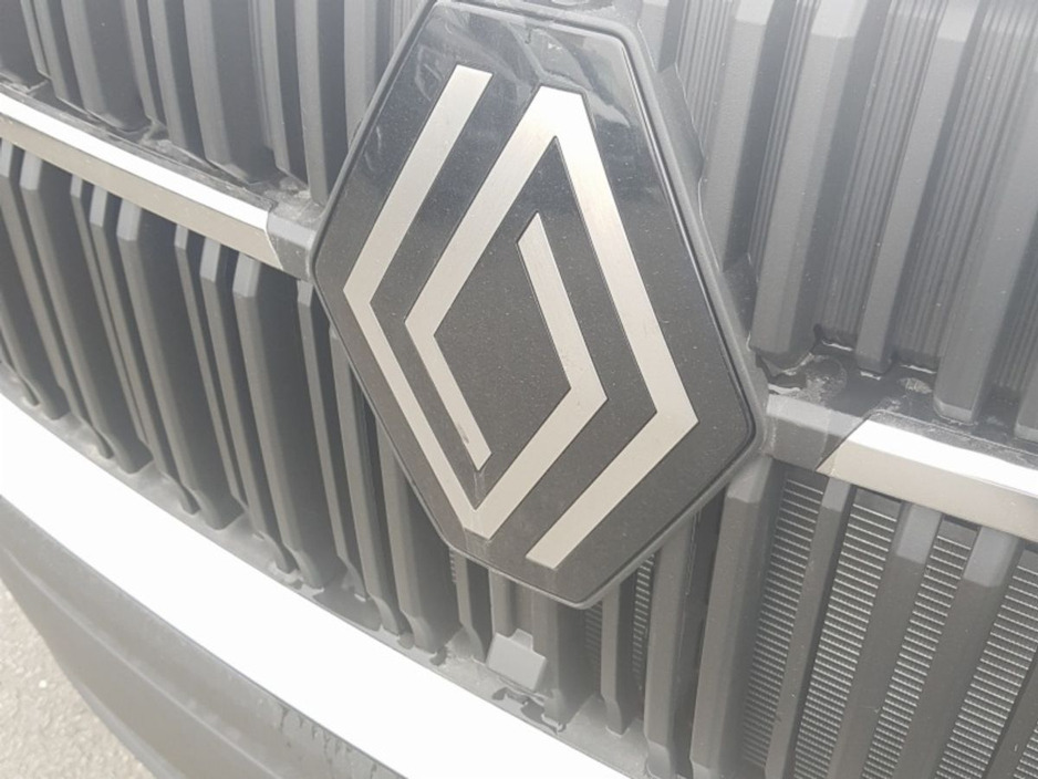 2026 Renault Master - image 9