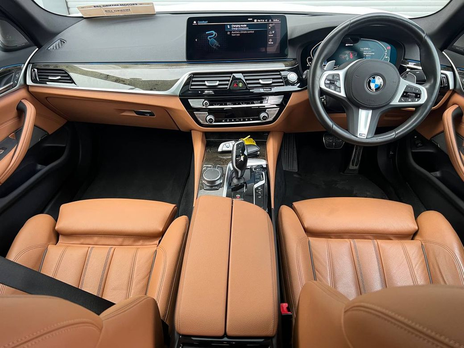 2021 BMW 5 Series 530e LCI M-SPORT COMPETITION 2.0 * HUGE SPEC * // OPENING SUNROOF // LEATHER INTERIOR // HEADS-UP DISPLAY €38,900
