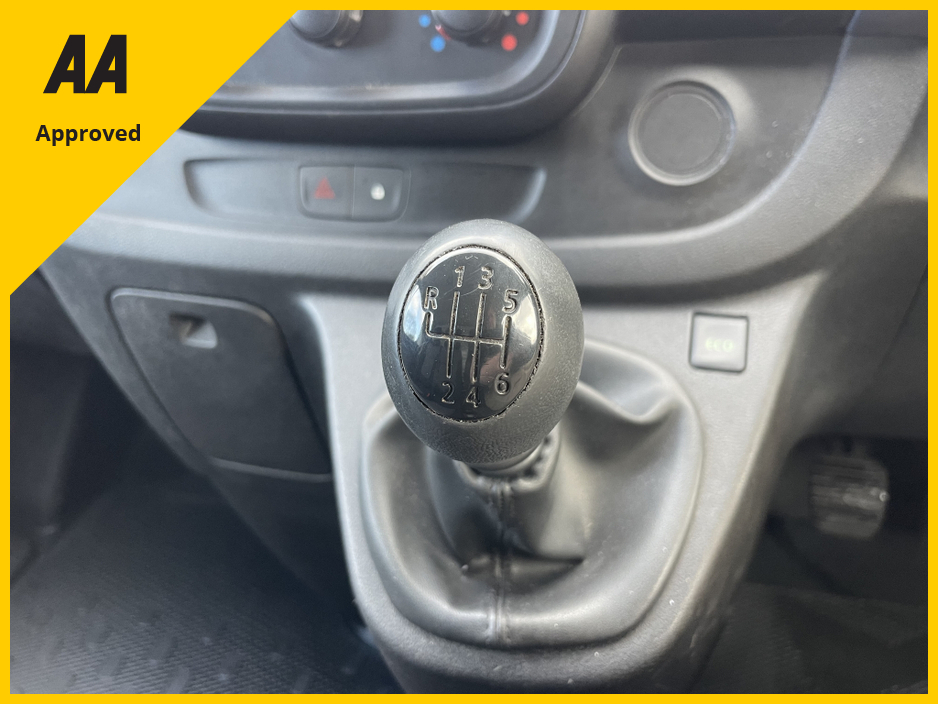 2019 Opel Vivaro - image 8