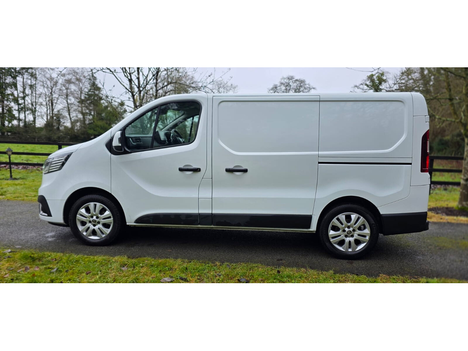 2023 Renault Trafic  €19,995