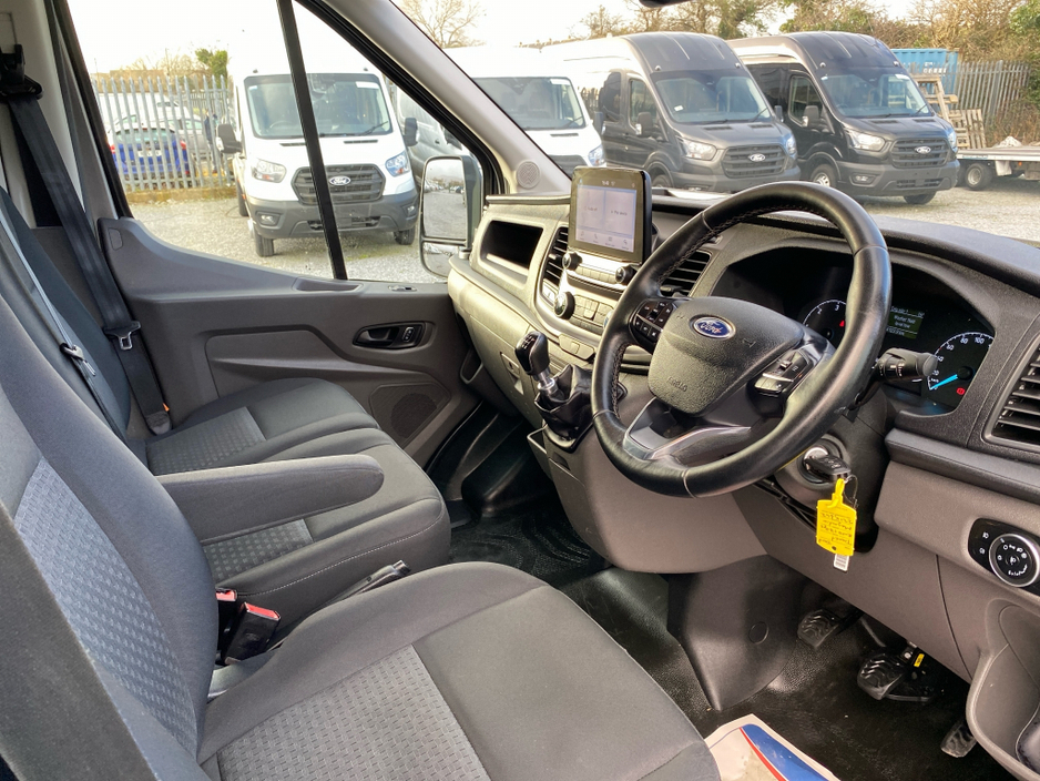 2022 Ford Transit - image 10