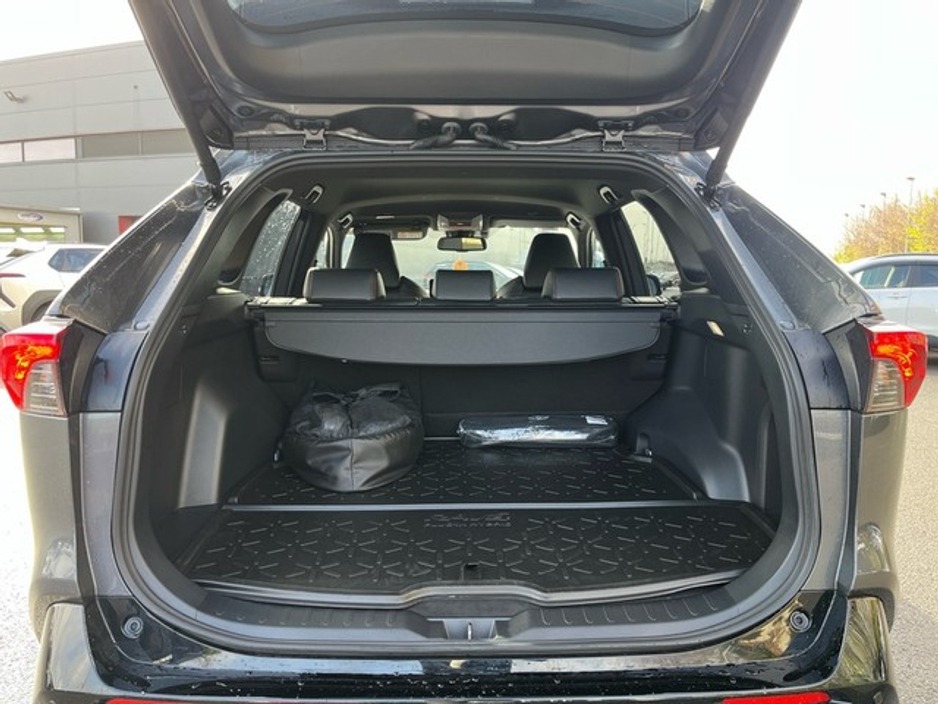 2025 Toyota Rav4 - image 10