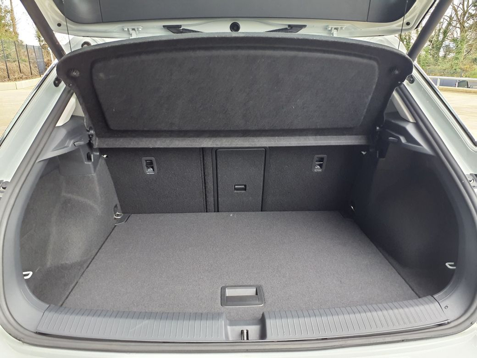 2023 Volkswagen T-Roc 2.0 TDi Sport DSG 150PS €30,950