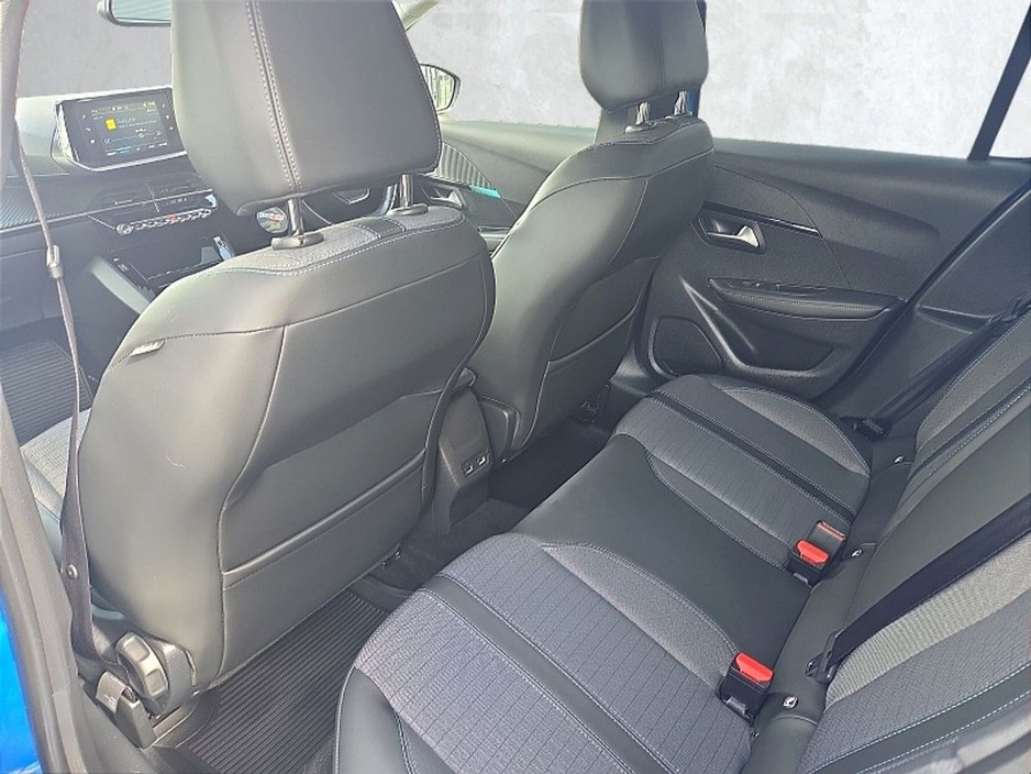 2020 Peugeot 208 - image 8