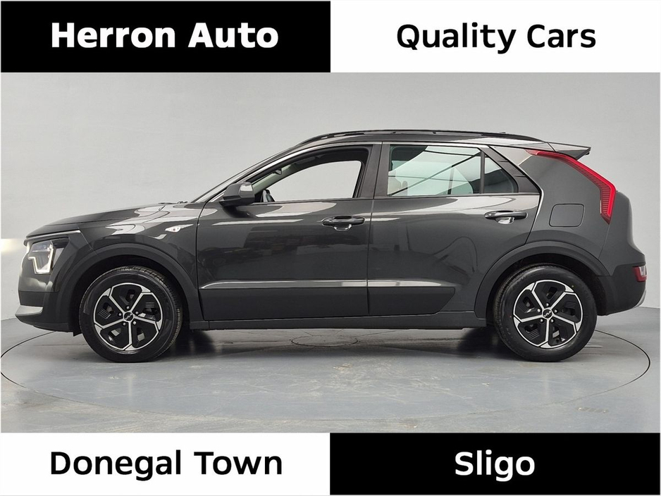 2025 Kia Niro - image 2