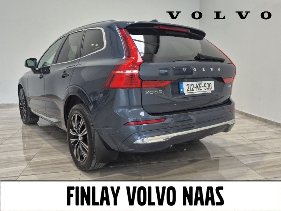 2021 Volvo XC60 - image 3