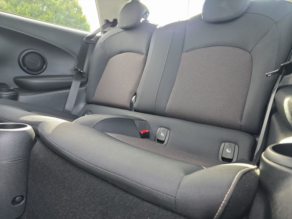 2023 MINI Hatch - image 14