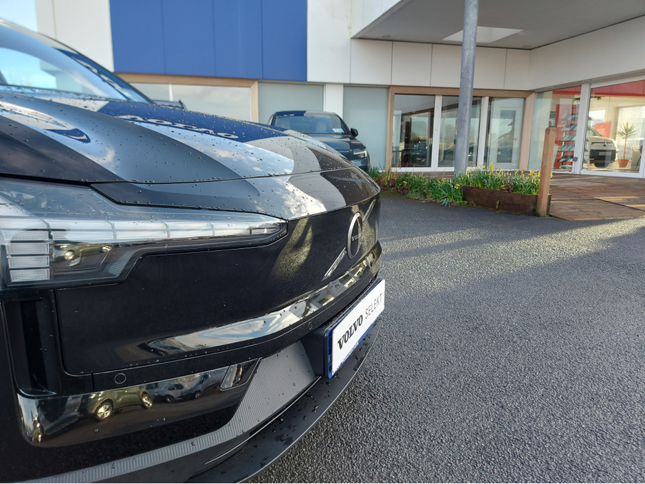 2025 Volvo EX30 SIN MTR RWD PLUS €39,500