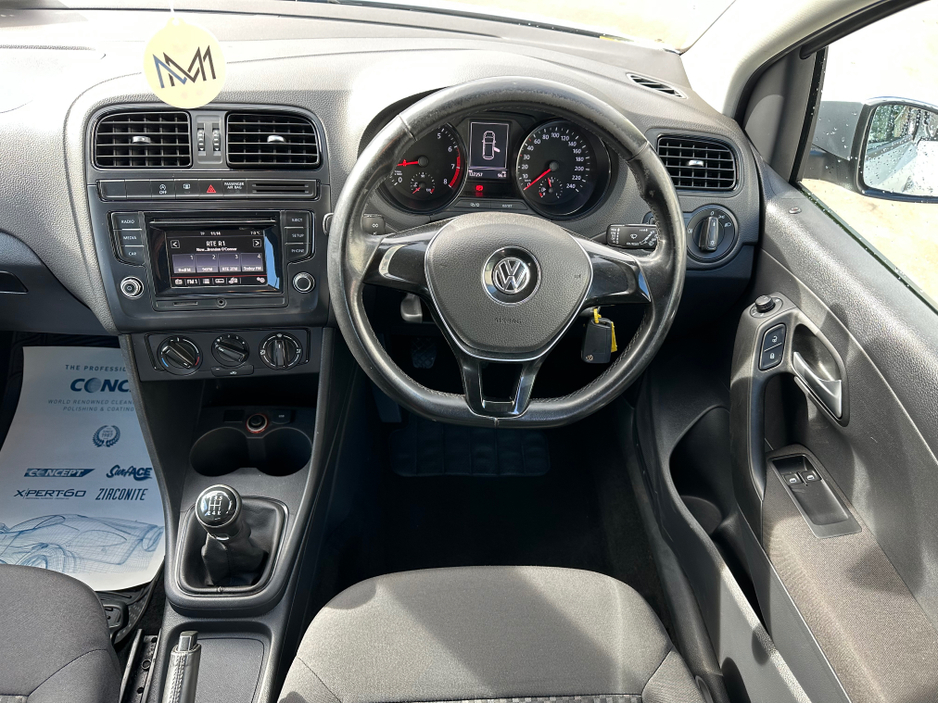 2015 Volkswagen Polo - image 20