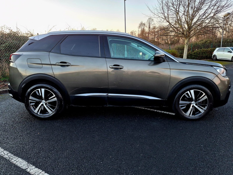 2019 Peugeot 3008  €14,999
