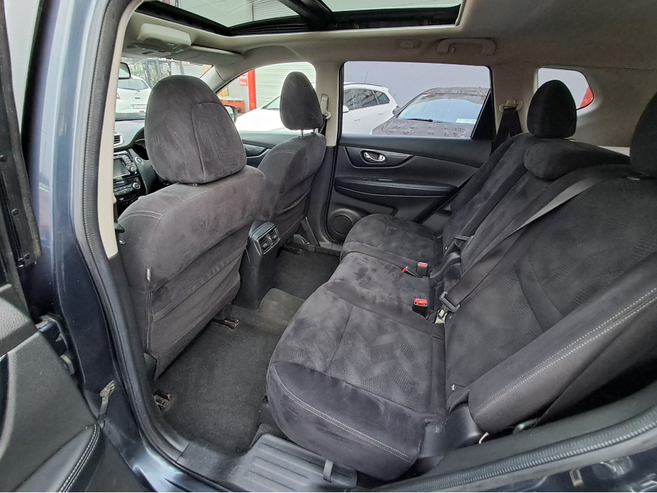 2014 Nissan X-Trail - image 17