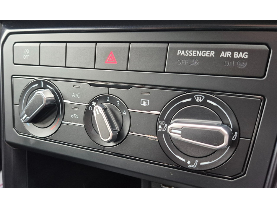 2020 Volkswagen T-Cross - image 21