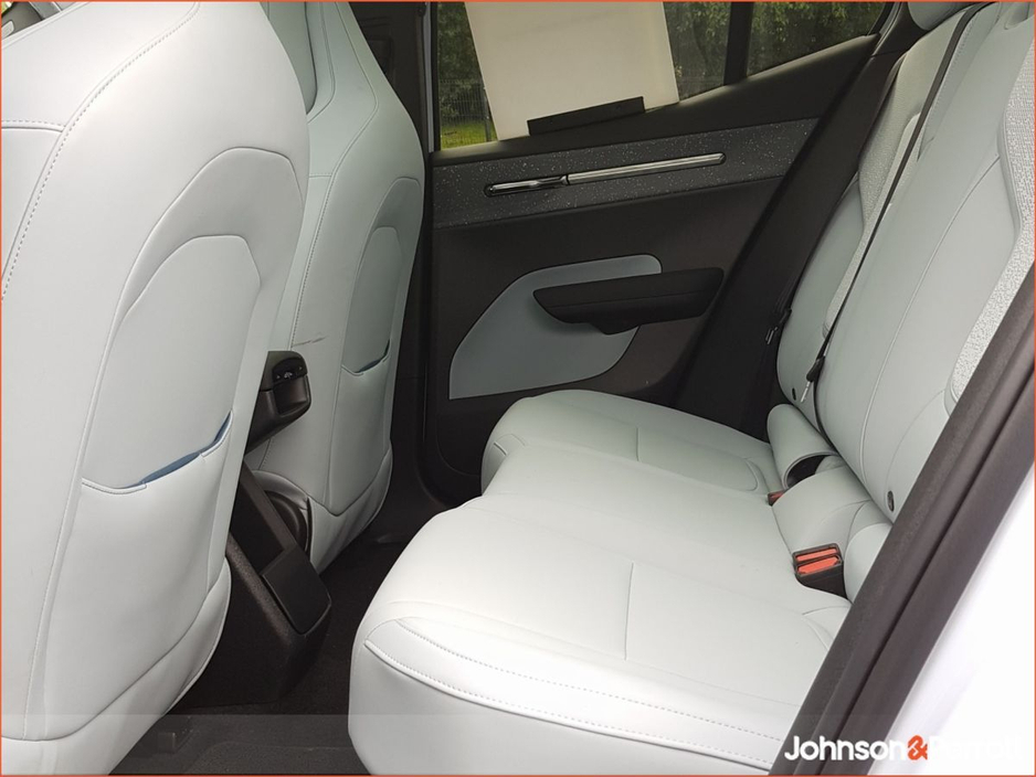 2024 Volvo EX30 Ultra 428bhp Twin Motor AWD 69kWh (Three Year Volvo Selekt Warranty) €40,900