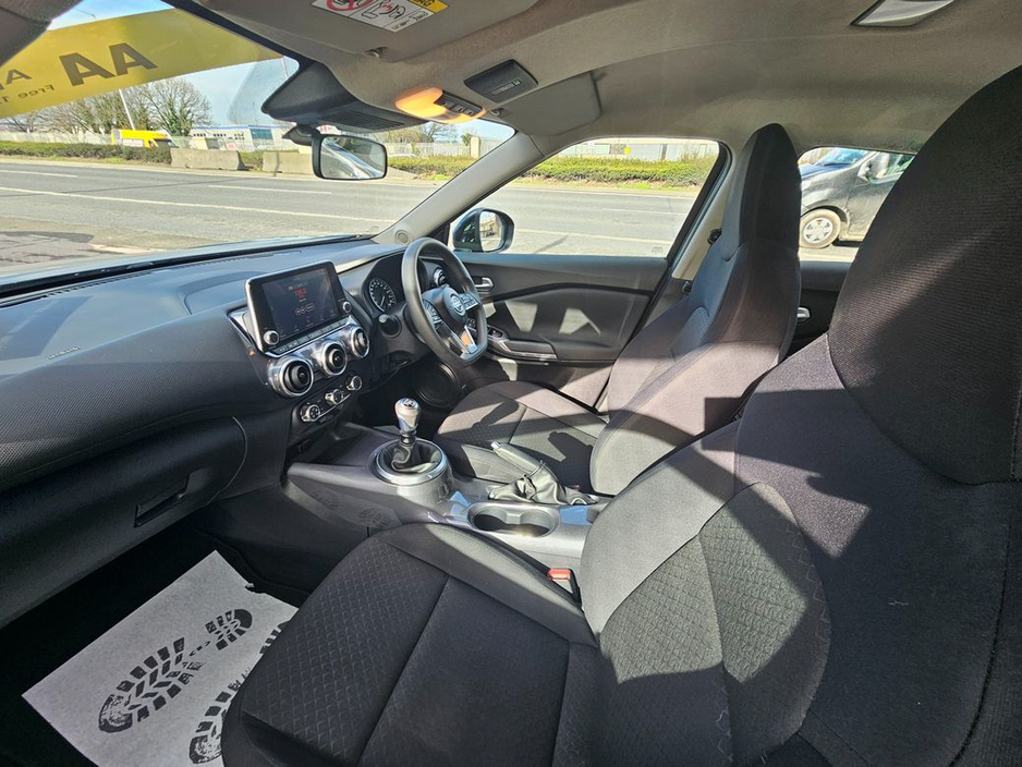 2022 Nissan Juke - image 15