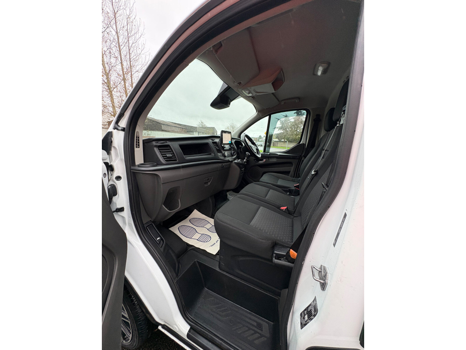 2021 Ford Transit - image 12