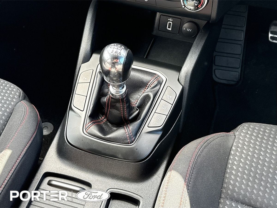 2020 Ford Focus - image 18