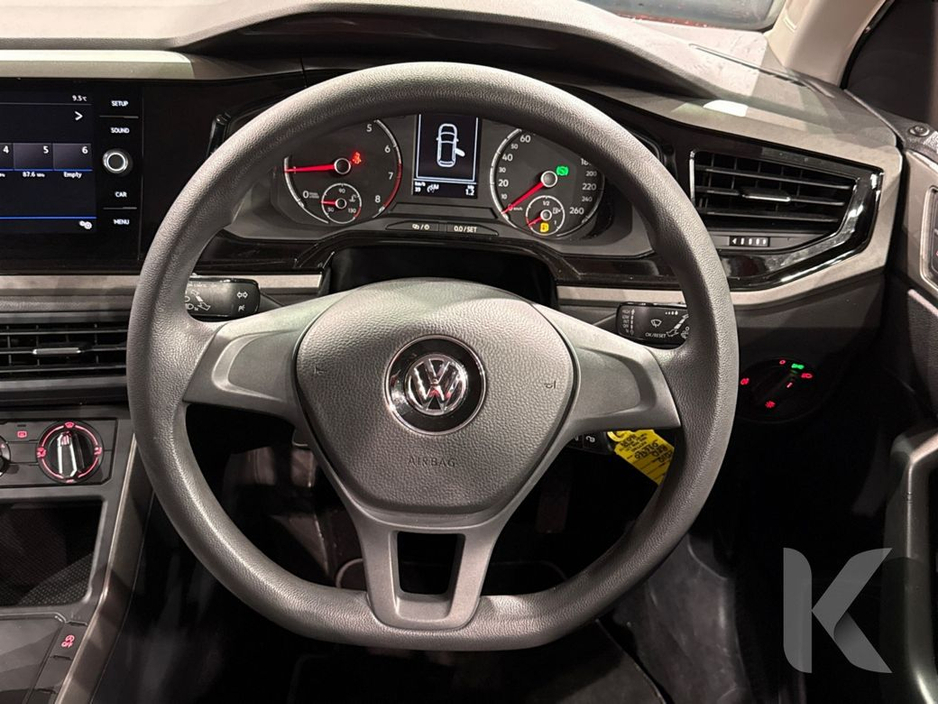 2018 Volkswagen Polo - image 13