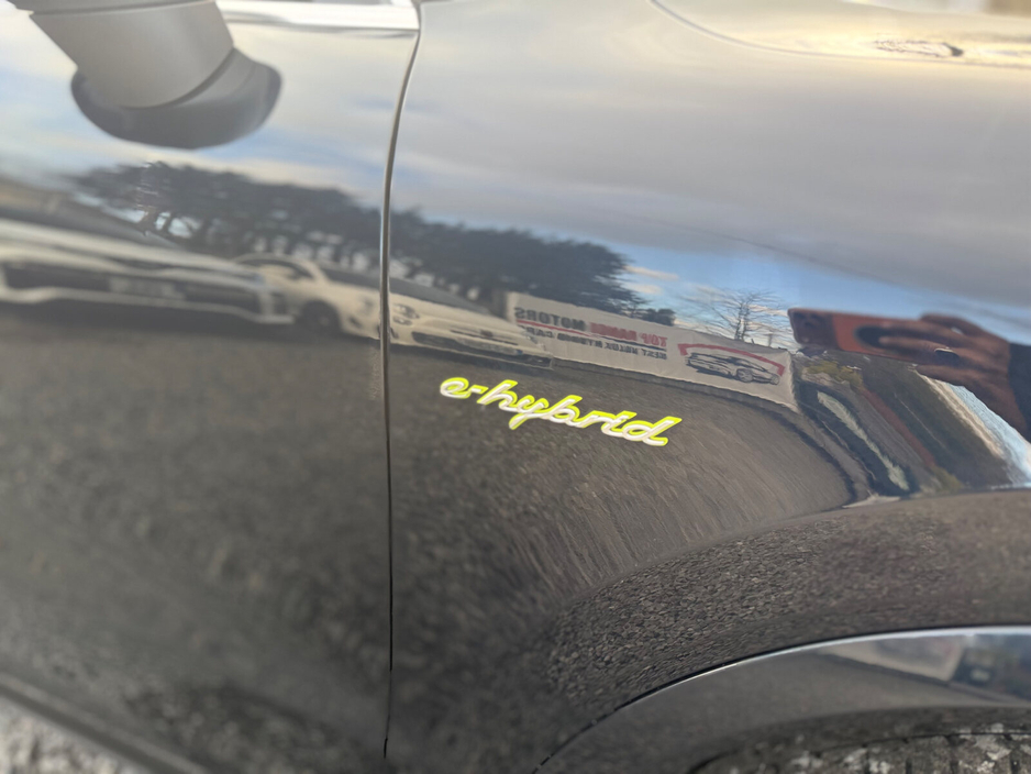 2022 Porsche Cayenne - image 15