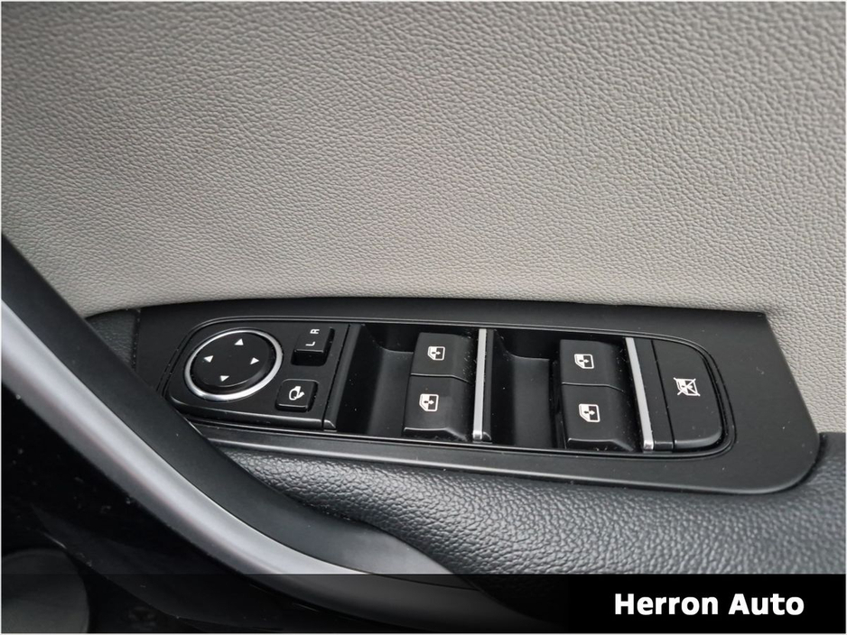 2021 Kia Ceed - image 17